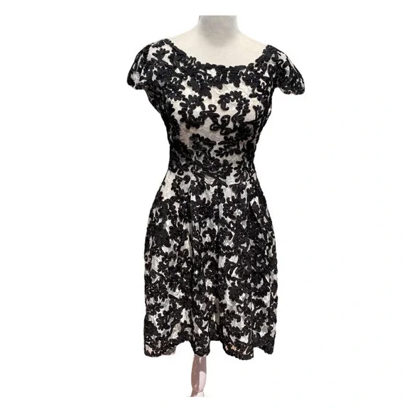 chinese dress ladies Amazon.com: Anthropologie Maeve Embroidered Lace Mini Dress Dried Lavender  8 : Clothing, Shoes & Jewelry main image 1
